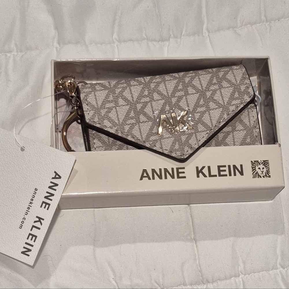 Anne Klein Cream Card Case with Key Ring